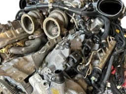 BMW N63B44C engine complete BMW 750 G11 4.4 449hp XDrive — thumbnail 9