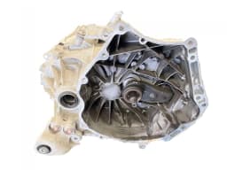 MAZDA Mazda CX-3 2015- 2.0 petrol FWD manual 6-speed gearbox CC5803000 75 000km — thumbnail 1