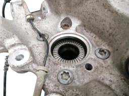 BMW BMW 5 Series F90 G30 M5 Right Rear Hub 7857066 — thumbnail 7