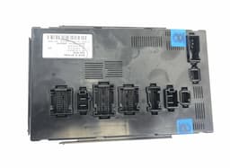 MERCEDES-BENZ 28073722 28041416 28064101 Fuse box MERCEDES-BENZ R-CLASS (W251) (2006-2013) — thumbnail 2
