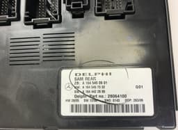 MERCEDES-BENZ 28073722 28041416 28064101 Fuse box MERCEDES-BENZ R-CLASS (W251) (2006-2013) — thumbnail 3