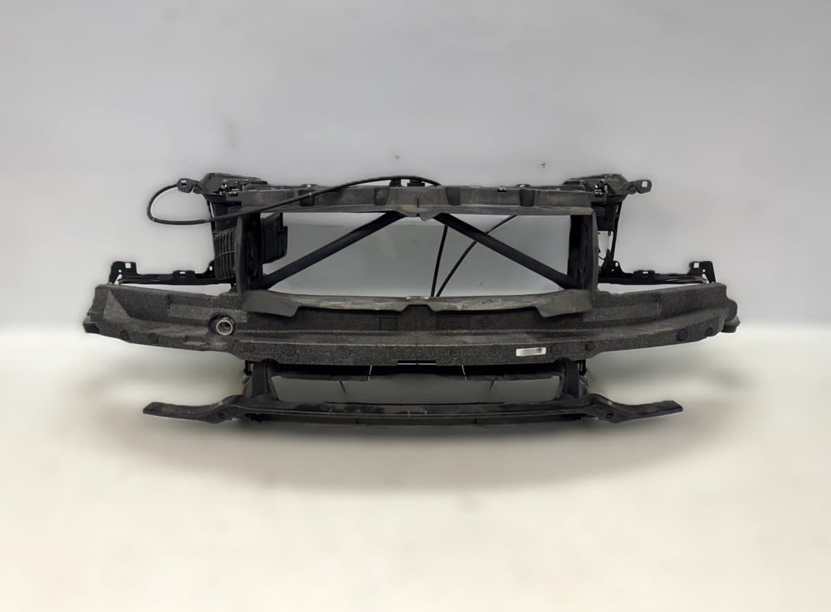 51647245786 51117255393 51117245804 51117266191 51117266192 Front panel BMW 1 (F20, F21) (2011-2019)
