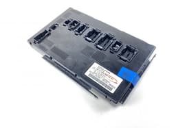 MERCEDES-BENZ 28073722 28041416 28064101 Fuse box MERCEDES-BENZ R-CLASS (W251) (2006-2013) — thumbnail 1
