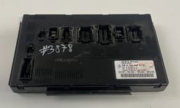 MERCEDES-BENZ A1644403101 A1645452716 A1644423800 Fuse box MERCEDES-BENZ ML-CLASS (W164) (2005-2011) — thumbnail 1