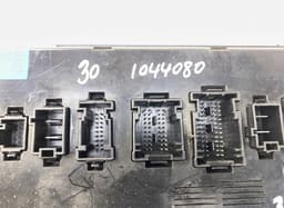 MERCEDES-BENZ 28073722 28041416 28064101 Fuse box MERCEDES-BENZ R-CLASS (W251) (2006-2013) — thumbnail 4
