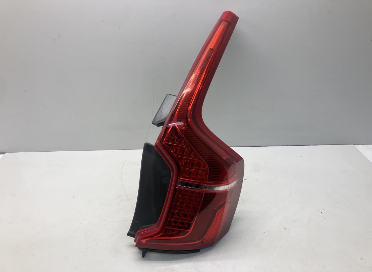 VOLVO 31467841 Tail light, right VOLVO XC90 II (2014-)