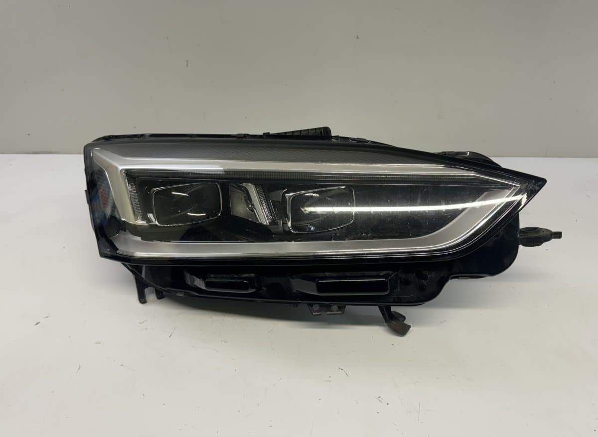 8W6941036E 030110023403 Headlight right AUDI A5 (F53, F57, F5A) (2016-)