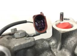 VW 4471408235 4472506420 447250-6420 447140-8235 7SAS17C AC / aircon Compressor VW TRANSPORTER T6 / MULTIVAN (SG, SF) (2015-) — thumbnail 3