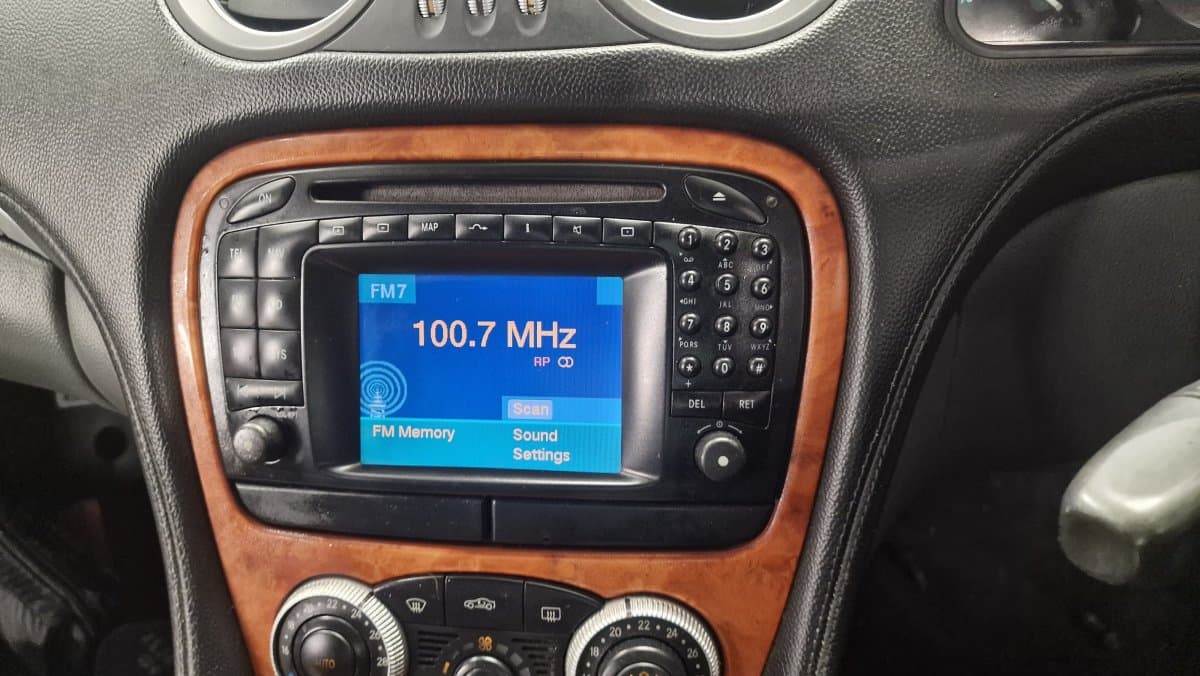 7612001523 8618001514 Radio MERCEDES-BENZ SL-CLASS (R230) (2001-2012)