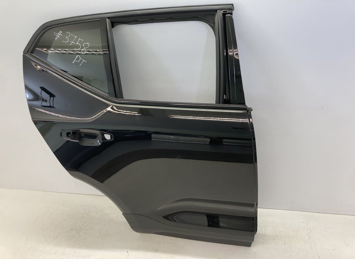 VOLVO 32399015 Door Rear Right VOLVO XC40 / EX40 / EC40 (536, 539) (2017-)