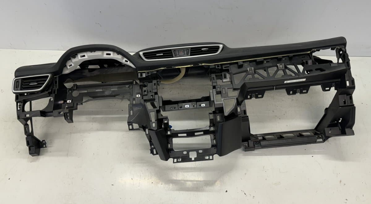 NISSAN 682004CC0A Dashboard NISSAN X-TRAIL III (T32) (2013-2022)