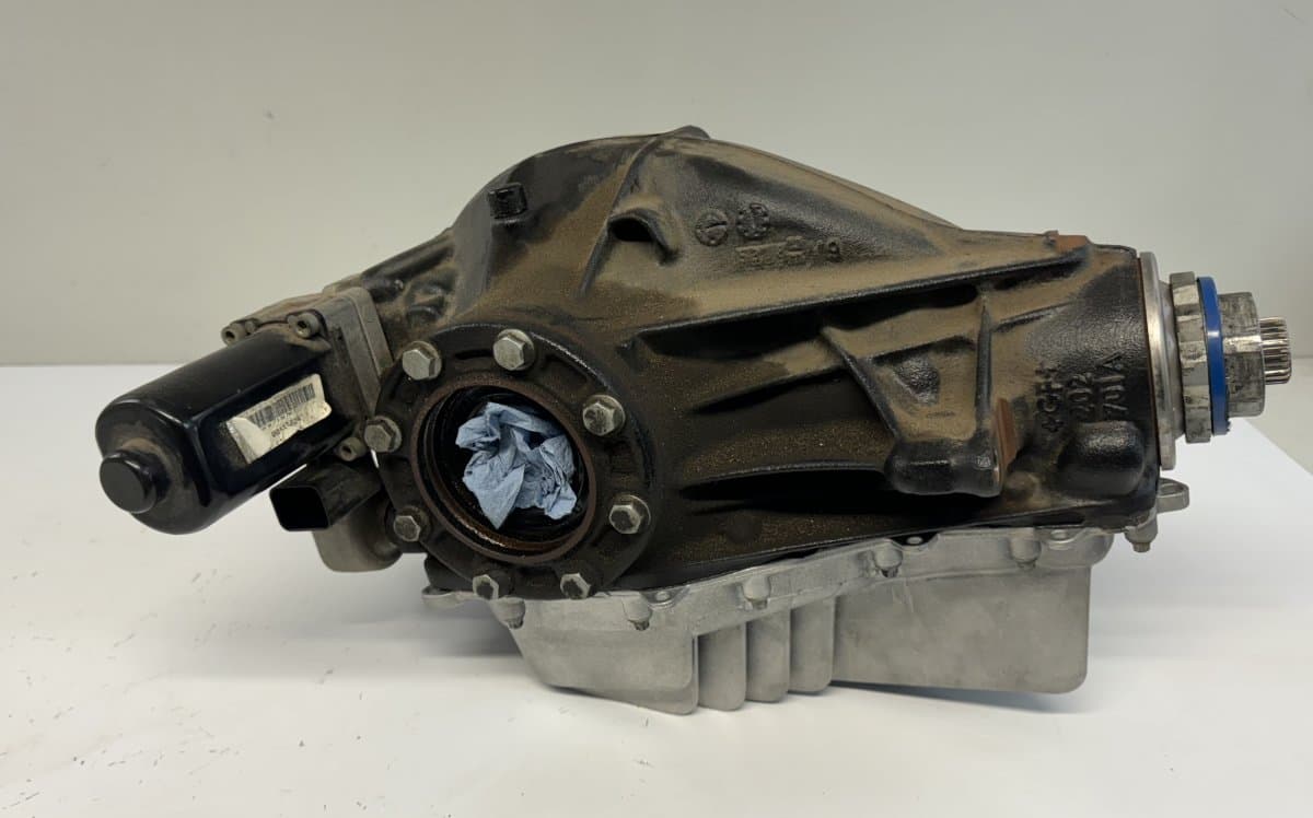 BMW 33108090473 8090473-02 Rear axle differential BMW 3 (F30, F31, F34, F80) (2011-2019)