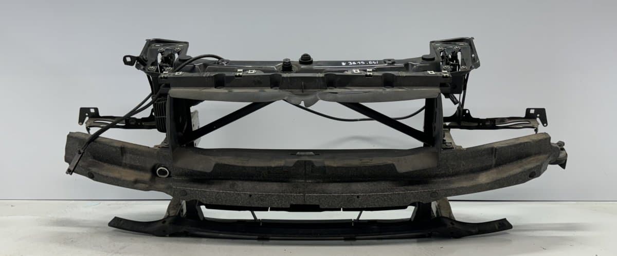51647245786 51747245771 51117255393 51117245804 51117266191 51117266192 7245786 Front panel BMW 1 (F20, F21) (2011-2019)