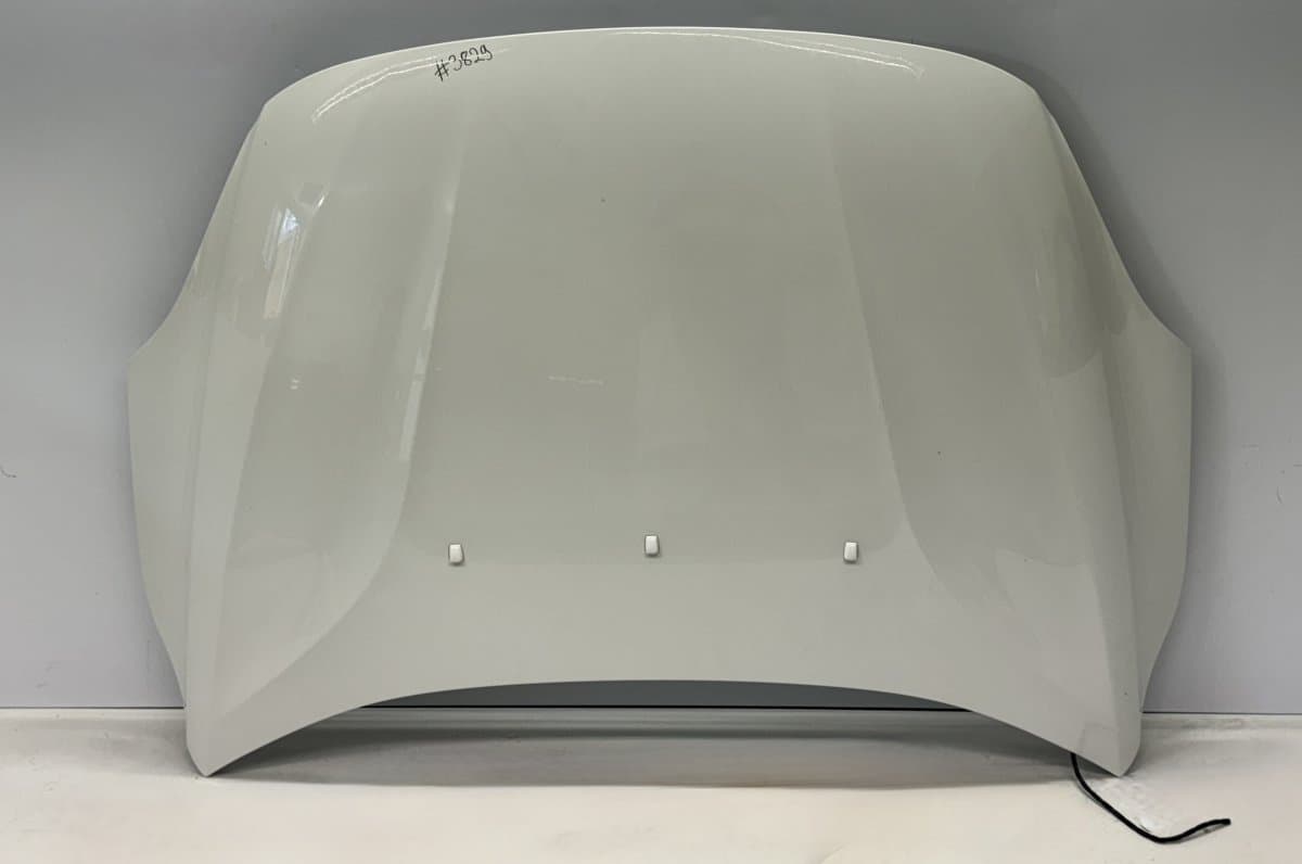 VOLVO 31424258 Bonnet VOLVO V40 (2012-2019)