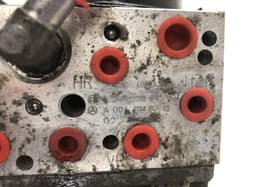 MERCEDES-BENZ 0265250010 0265960012 0130108093 0265960035 0265960028 0265250095 0265960044 0265960057 ABS hydraulic unit / pump MERCEDES-BENZ SL-CLASS (R230) (2001-2012) — thumbnail 4