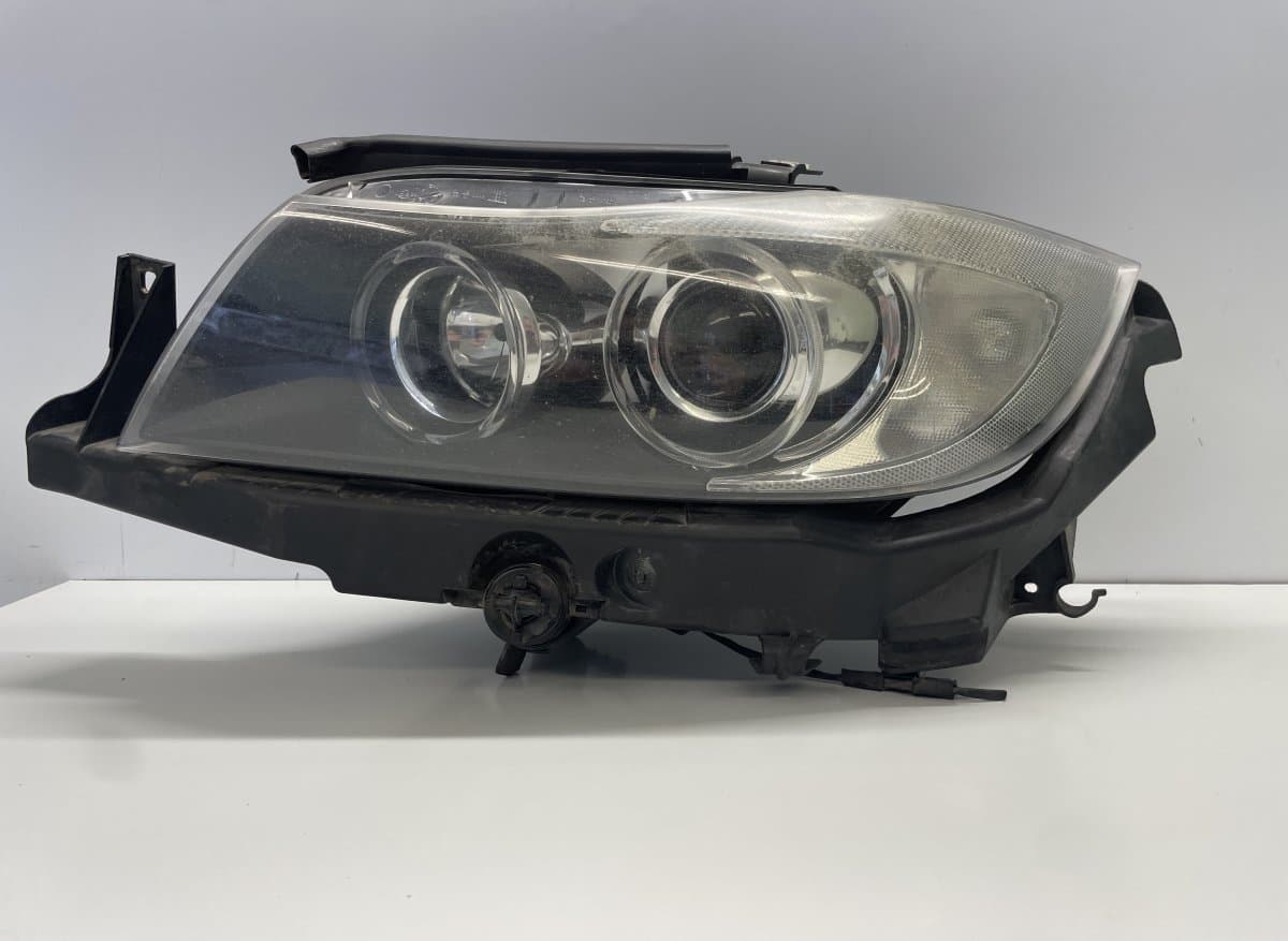 BMW 631169427379 Headlight left BMW 3 (E90, E91, E92, E93) (2005-2011)