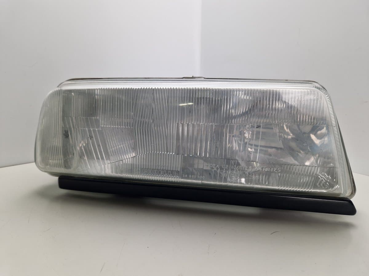 MASERATI 36561700 35130692 90413185 373100100 373115100 Headlight right MASERATI QUATTROPORTE II (03.94-)