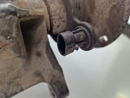 MASERATI 376600311 Wheel bearing housing front left MASERATI QUATTROPORTE II (03.94-) — thumbnail 4