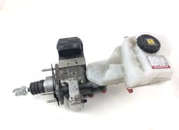 LEXUS 4705033490 Brake Master Cylinder LEXUS ES VII (2018-) — thumbnail 1