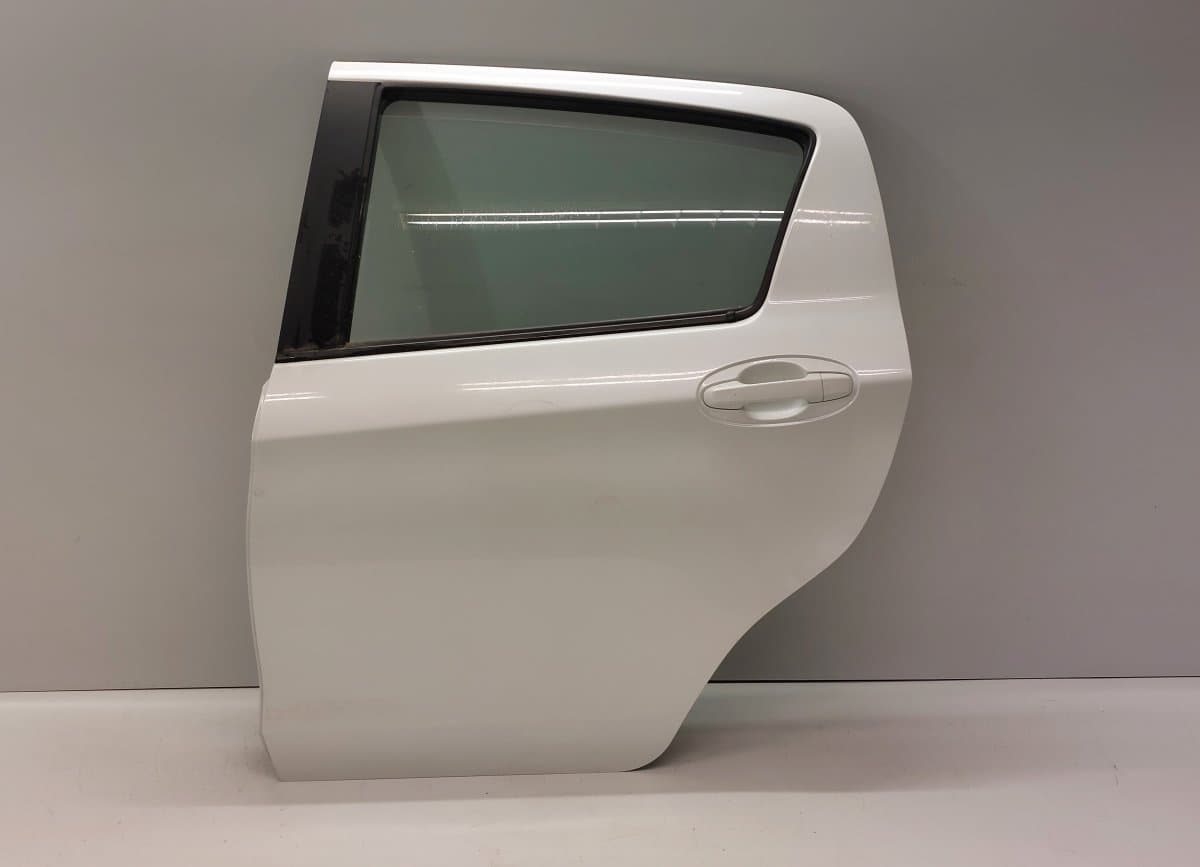 TOYOTA 670040D210 Door Rear Left TOYOTA YARIS III (XP150) (2013-)