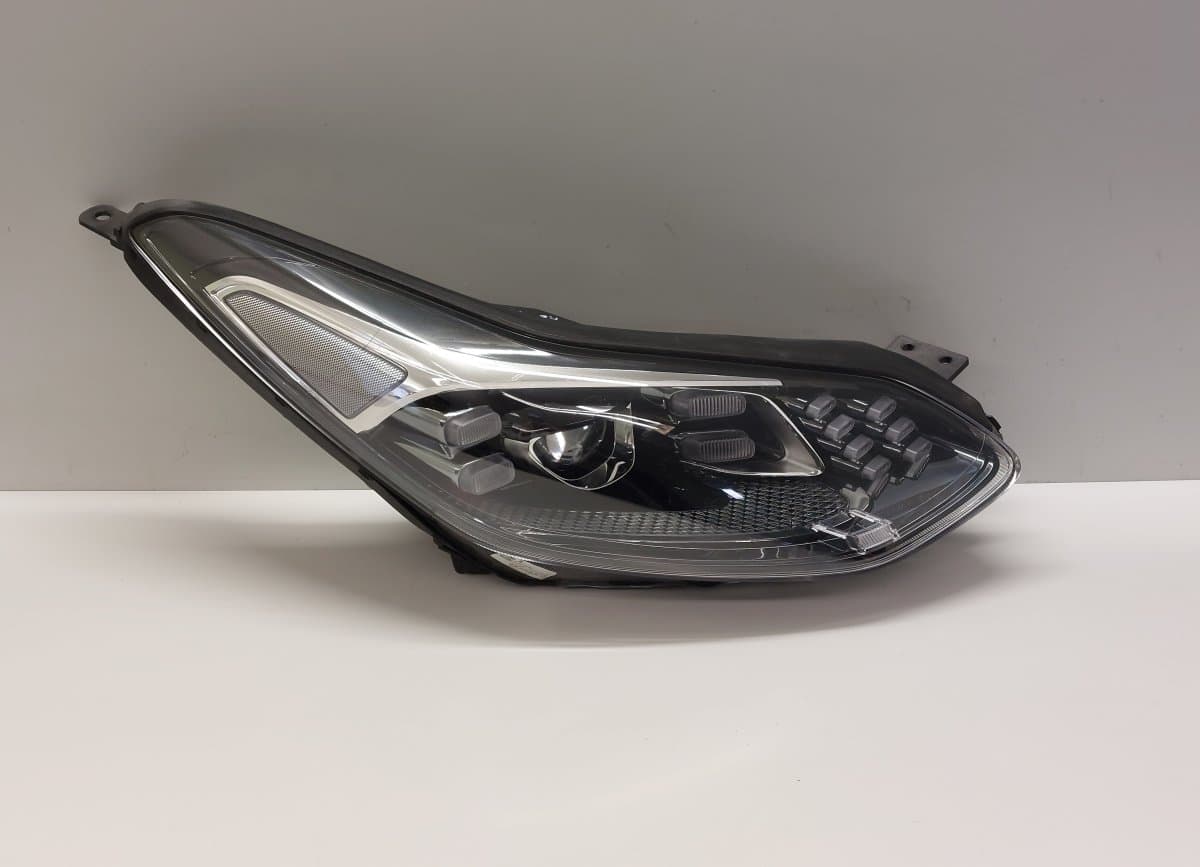 KIA F1921-52610 F192152610 92102F1500 Headlight right KIA SPORTAGE IV (QL) (2015-2021)