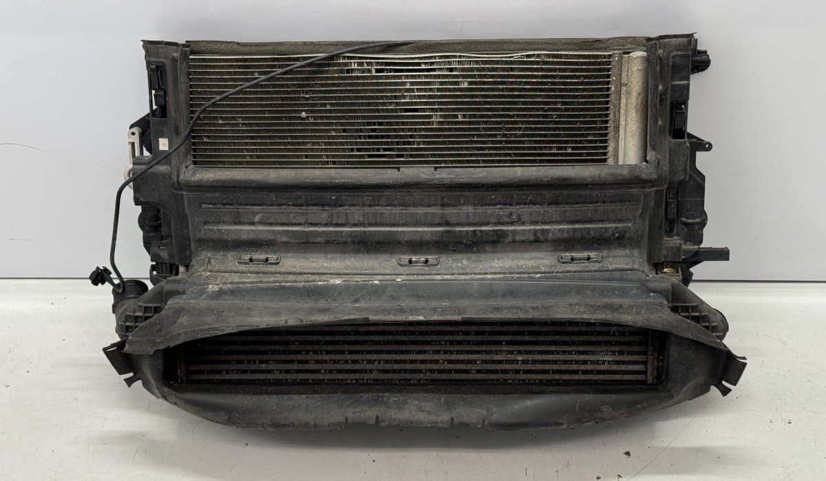 31319064 31319168 31274157 31319165 Radiator set VOLVO V40 (2012-2019)