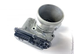 VOLVO 31293930 Throttle body VOLVO V60 II / S60 III (224, 225, 227) (2018-) — thumbnail 1