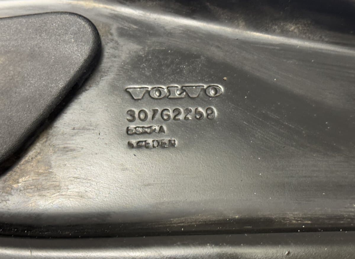 VOLVO 30762259 Front panel VOLVO XC60 I (2008-2017)