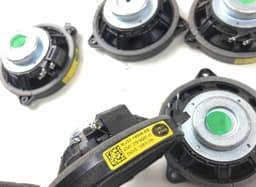 LAND ROVER LR047991 Set of loudspeakers LAND ROVER RANGE ROVER IV (LG/L405) (2012-2021) — thumbnail 3