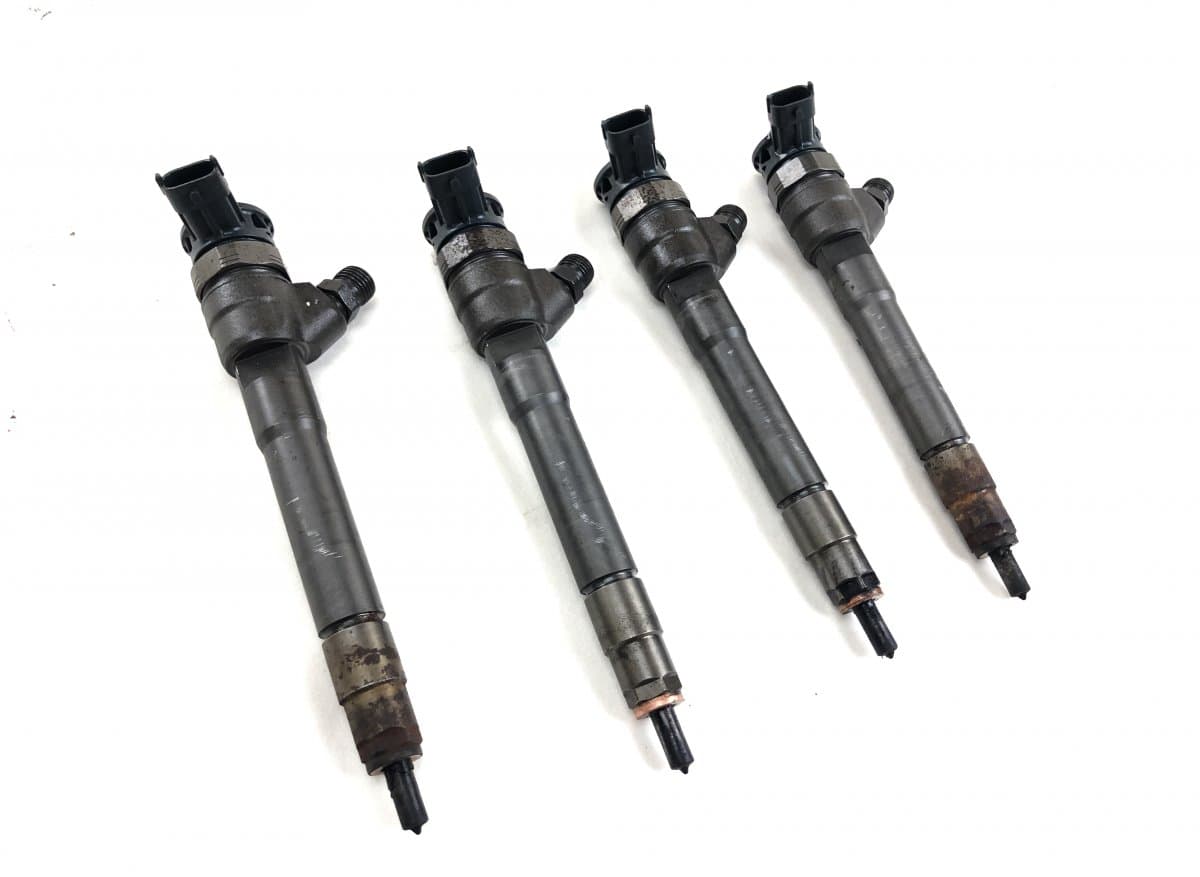 0445110569 Fuel injector set OPEL VIVARO B (2014-2018)