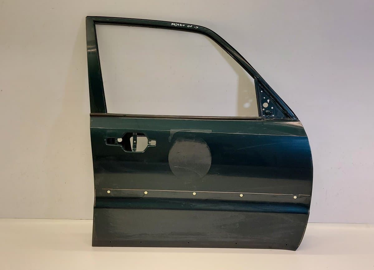MITSUBISHI 5700A452 Door Front Right MITSUBISHI PAJERO IV (V80, V90) (2006-2021)