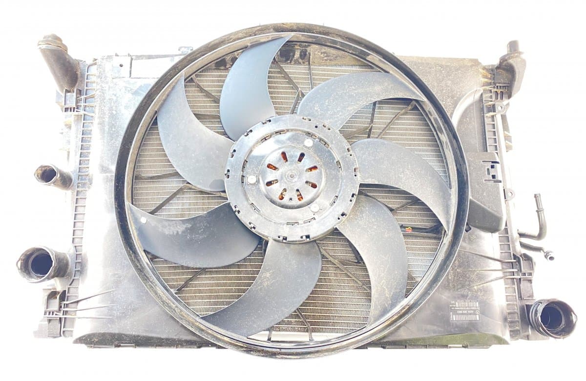 MERCEDES-BENZ A2049066802 A2045000303 Radiator MERCEDES-BENZ C-CLASS (W204) (2007-2013)