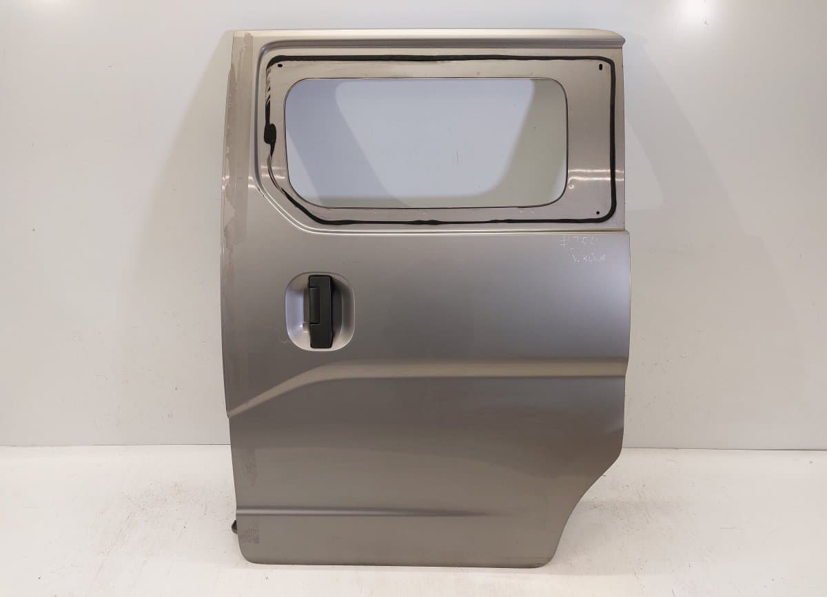 H21014FAMA Sliding door left NISSAN NV200 (M20) (2010-2021)
