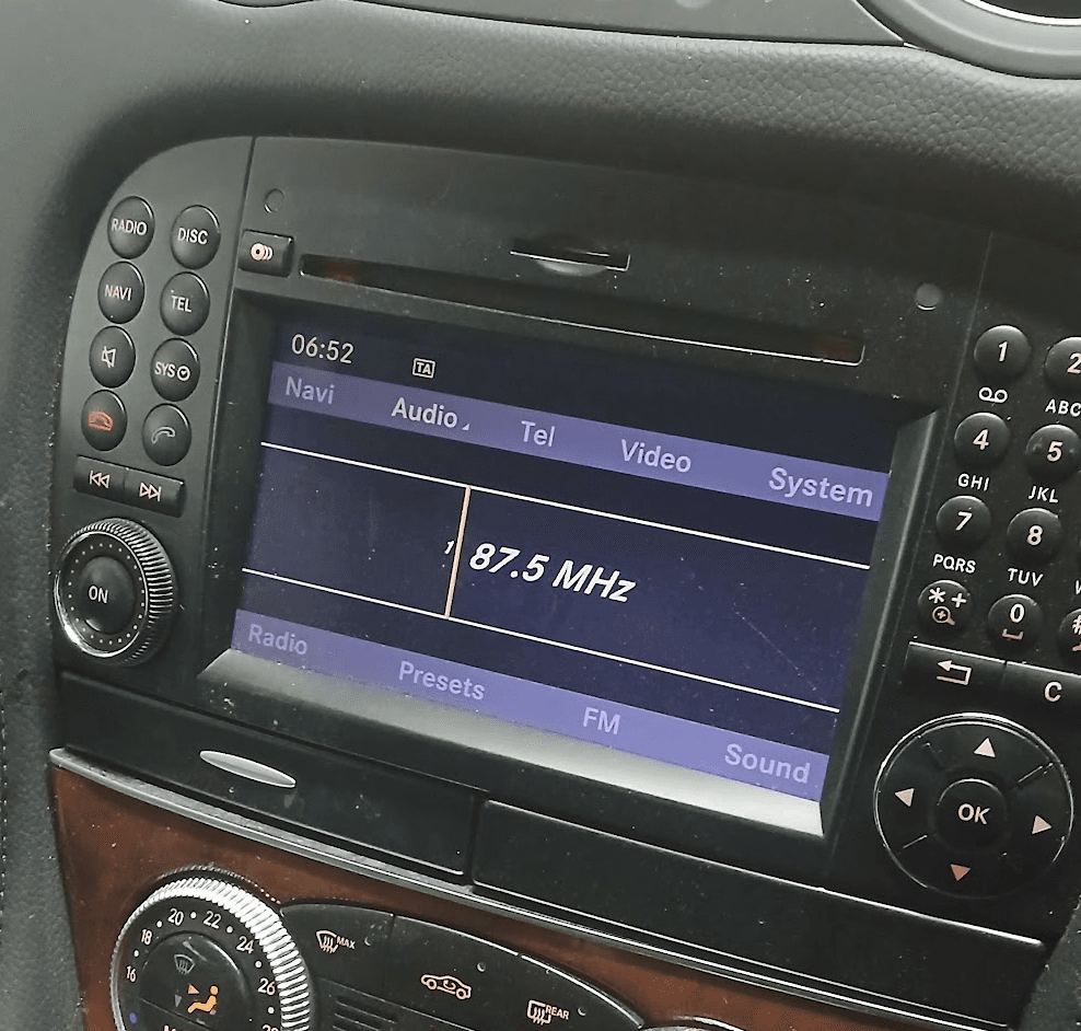 MERCEDES-BENZ A2309001800 Radio MERCEDES-BENZ SL-CLASS (R230) (2001-2012)