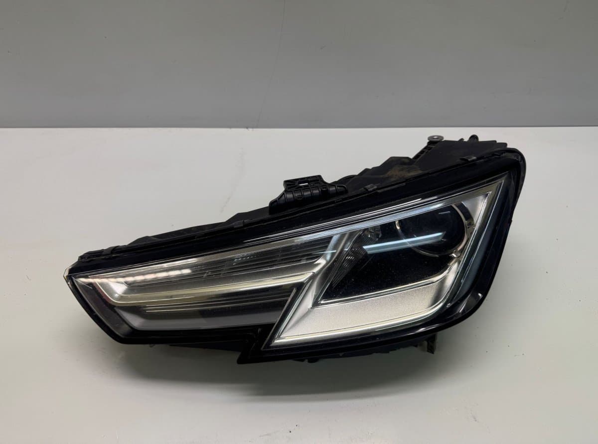 AUDI 8W0941005A Headlight left AUDI A4 (8W, B9) (2015-)