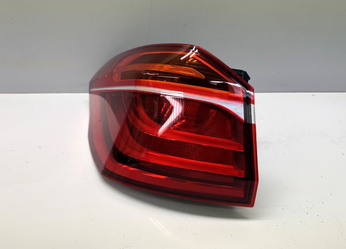 BMW 733047310 Tail light left BMW 2 Active Tourer (F45, F46) (2013-2021)