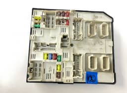 RENAULT 284B66852R Fuse box RENAULT MASTER III (FV, JV) (2010-2024) — thumbnail 2