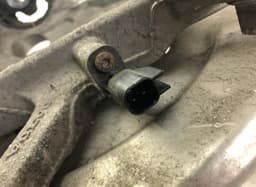 VOLVO 31476232 Wheel bearing housing rear right VOLVO V60 II / S60 III (224, 225, 227) (2018-) — thumbnail 3