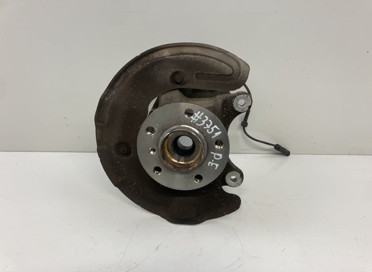 BMW 6870838 687083802 Wheel bearing housing front right BMW 2 Active Tourer (F45, F46) (2013-2021)