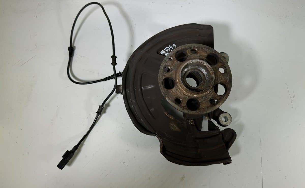 MERCEDES-BENZ A2463320200 Wheel bearing housing front right MERCEDES-BENZ B-CLASS (W246, W242) (2011-2018)