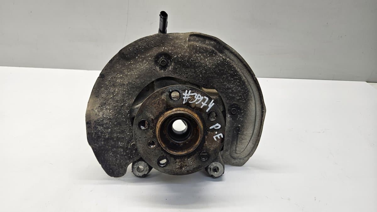 BMW 6876646 687664601R Wheel bearing housing front right BMW X1 (F48) (2014-2022)