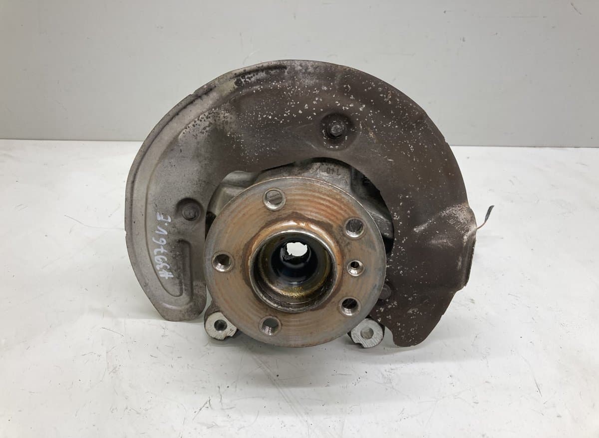 BMW 6876645 6876645-01 Wheel bearing housing front left BMW 2 Active Tourer (F45, F46) (2013-2021)