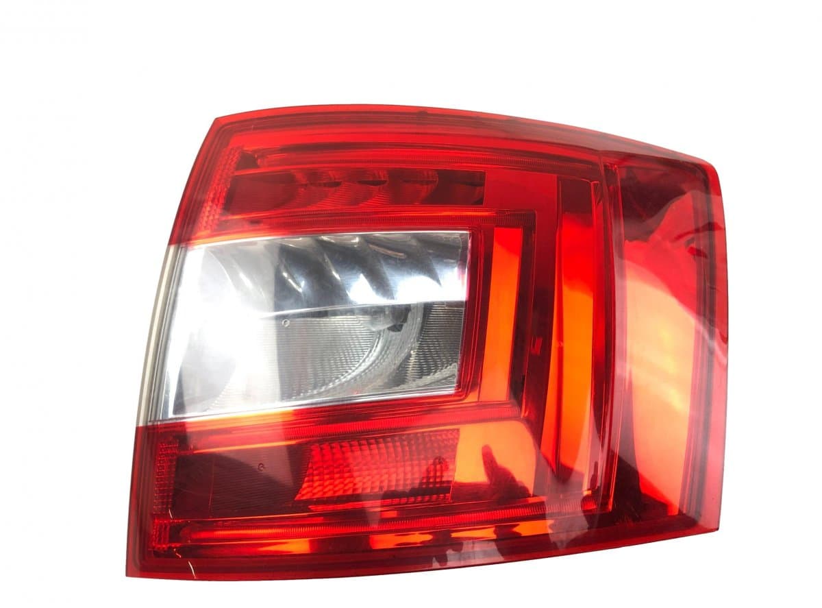 SKODA 5E9945112A Tail light, right SKODA OCTAVIA III (5E) (2012-2019)