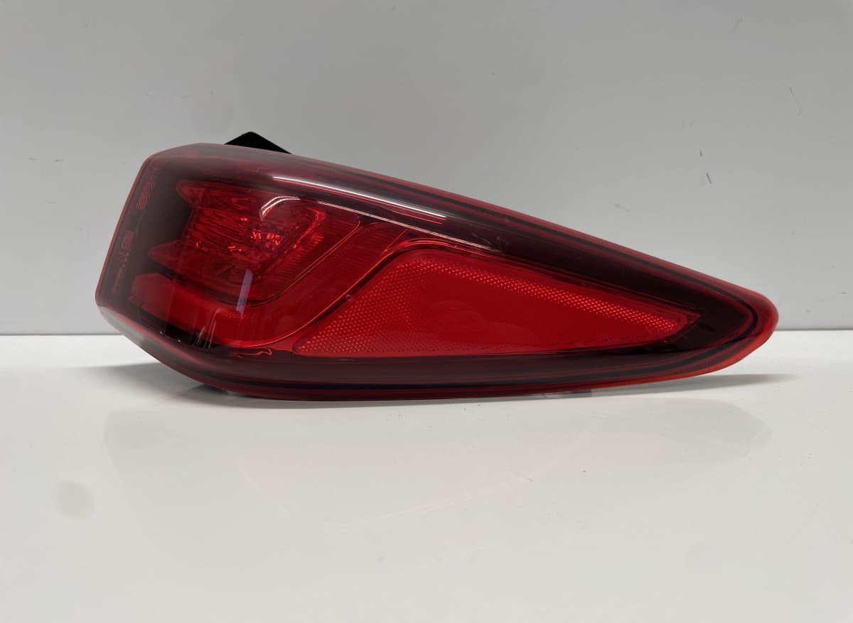 HYUNDAI 92402J9100 Tail light, right HYUNDAI KONA I (OS) (2017-2023)