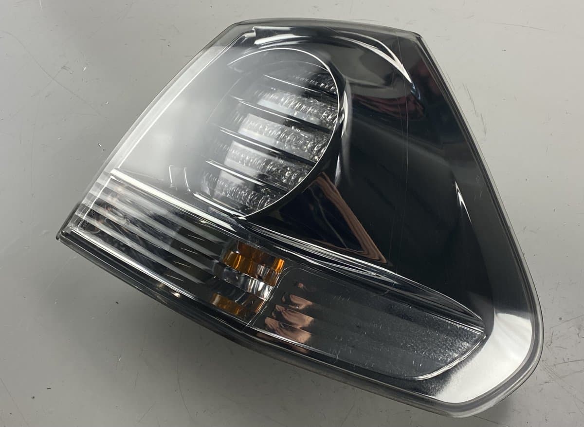 Tail light, right LEXUS RX II (XU30) (2003-2008)
