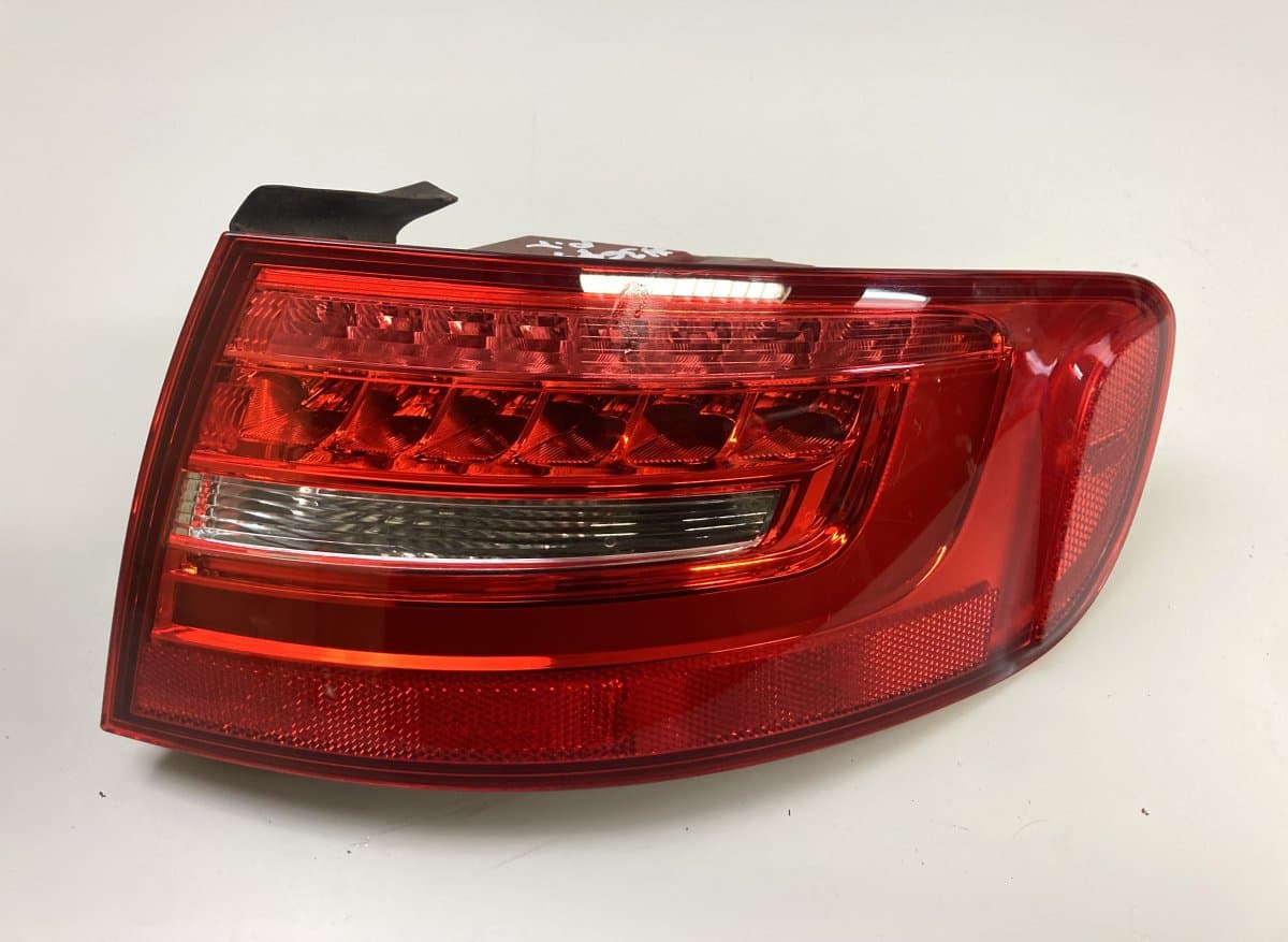 AUDI 8K9045096D 8K9045096 Tail light, right AUDI A4 / A4 ALLROAD (B8) (2007-2015)