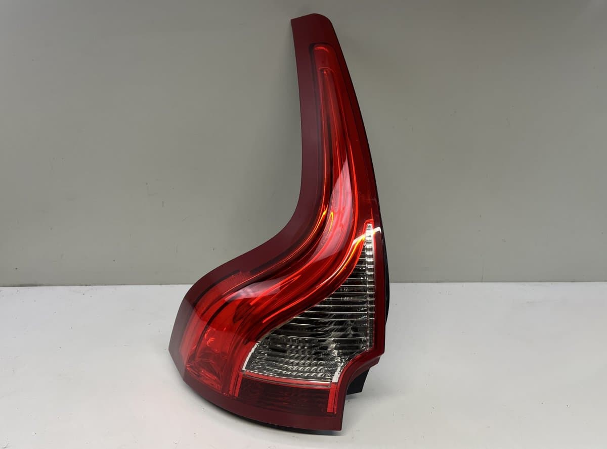 VOLVO L90007892 31323034 Tail light left VOLVO XC60 I (2008-2017)