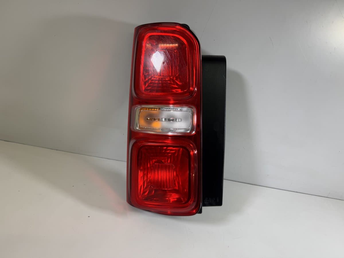 TOYOTA 0019725101 Tail light left TOYOTA PROACE (MDY, MDZ) (2016-)