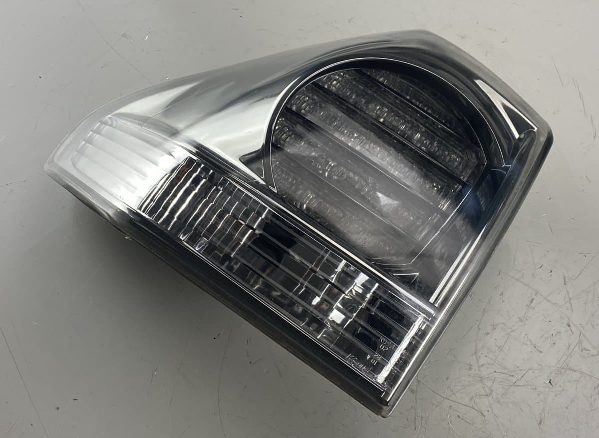 LEXUS Tail light left LEXUS RX II (XU30) (2003-2008)