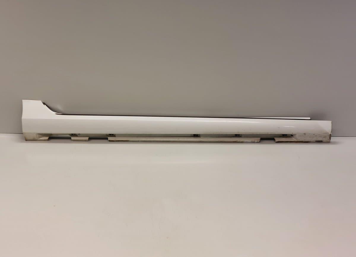 VOLVO 39811942 Side Skirt Right VOLVO S60 II / V60 I (2010-2018)